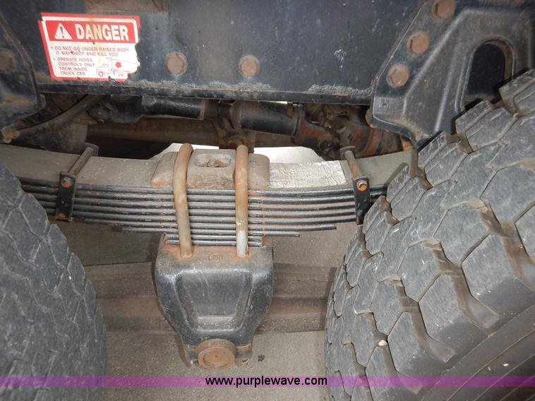image for item K1690 1999 International 4900 dump truck