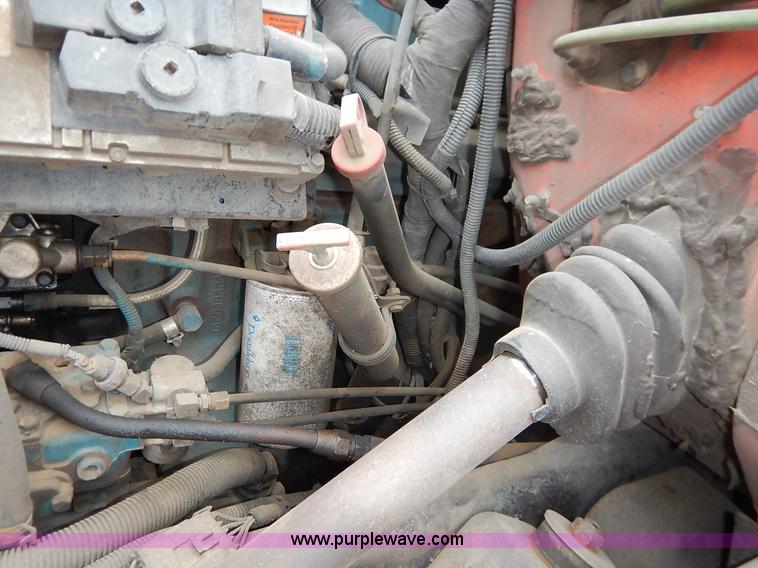 image for item K1690 1999 International 4900 dump truck