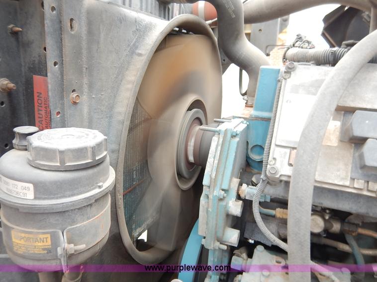 image for item K1690 1999 International 4900 dump truck