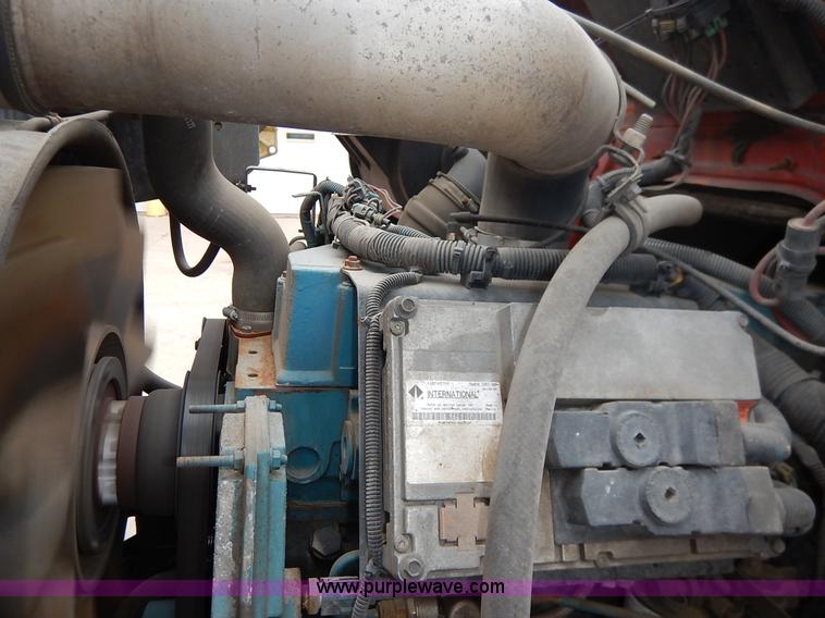 image for item K1690 1999 International 4900 dump truck