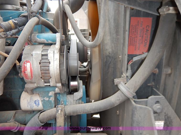 image for item K1690 1999 International 4900 dump truck