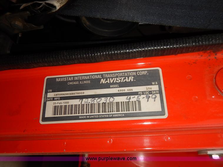 image for item K1690 1999 International 4900 dump truck