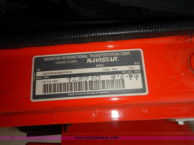 image for item K1690 1999 International 4900 dump truck