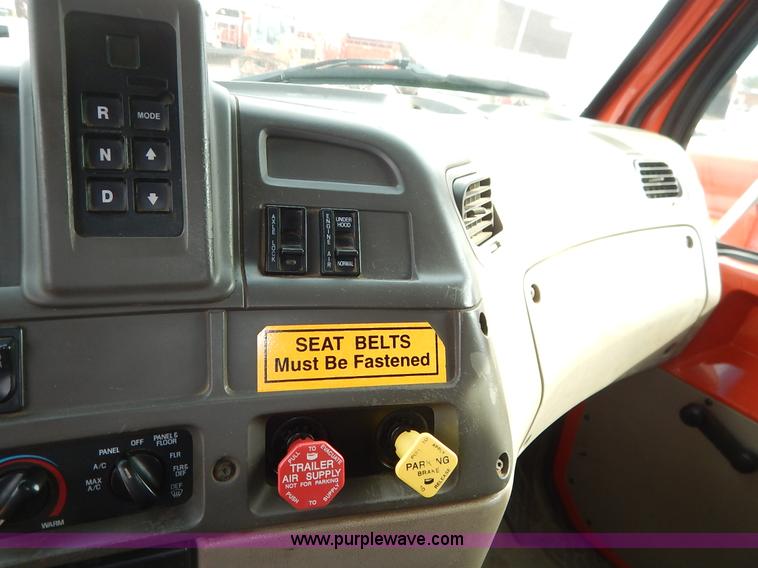 image for item K1691 2001 Sterling LT7500 dump truck