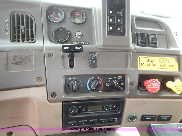 image for item K1691 2001 Sterling LT7500 dump truck