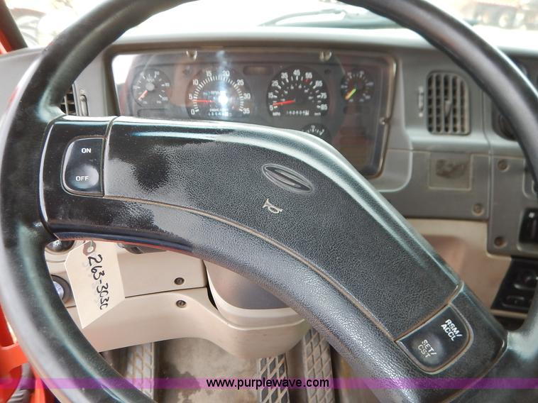 image for item K1691 2001 Sterling LT7500 dump truck