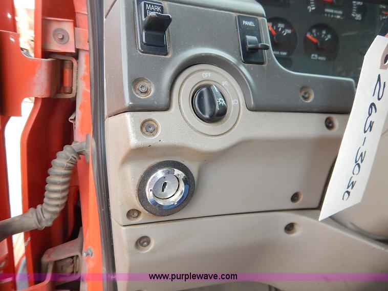 image for item K1691 2001 Sterling LT7500 dump truck