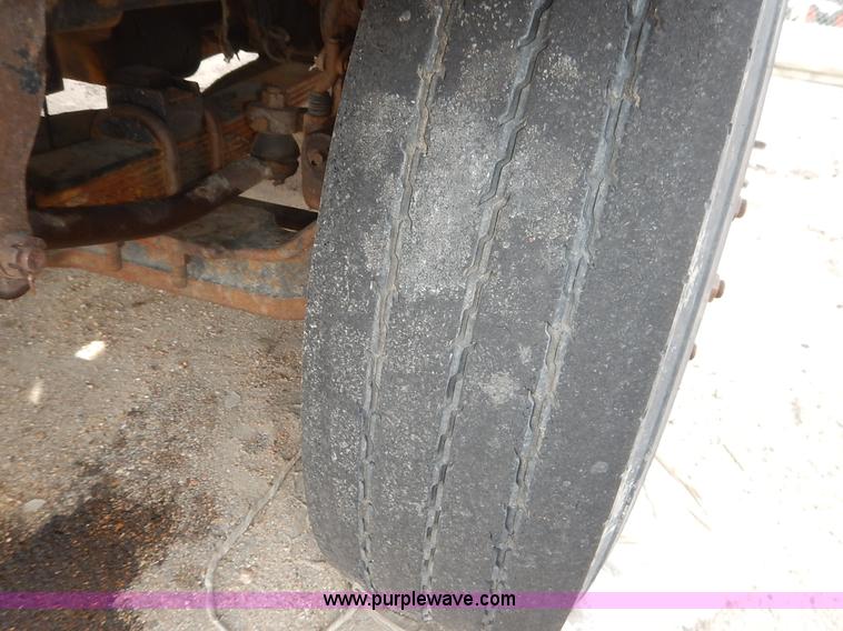 image for item K1691 2001 Sterling LT7500 dump truck