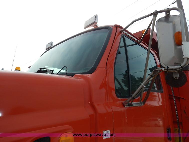 image for item K1691 2001 Sterling LT7500 dump truck