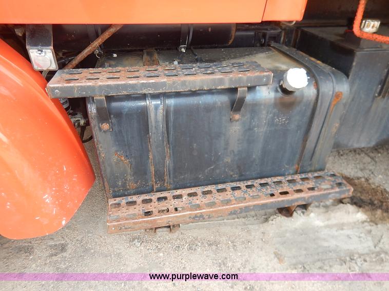 image for item K1691 2001 Sterling LT7500 dump truck