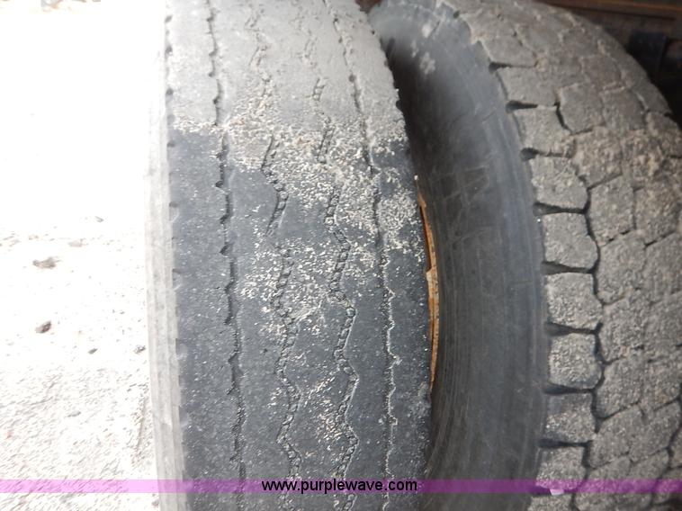 image for item K1691 2001 Sterling LT7500 dump truck