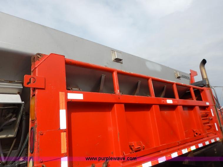 image for item K1691 2001 Sterling LT7500 dump truck