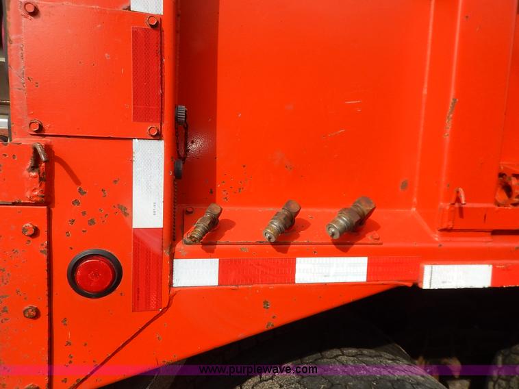 image for item K1691 2001 Sterling LT7500 dump truck