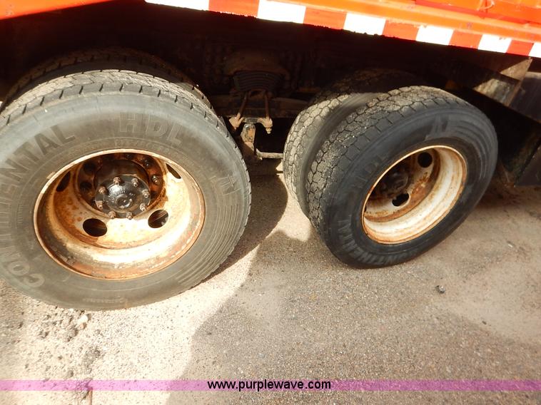 image for item K1691 2001 Sterling LT7500 dump truck