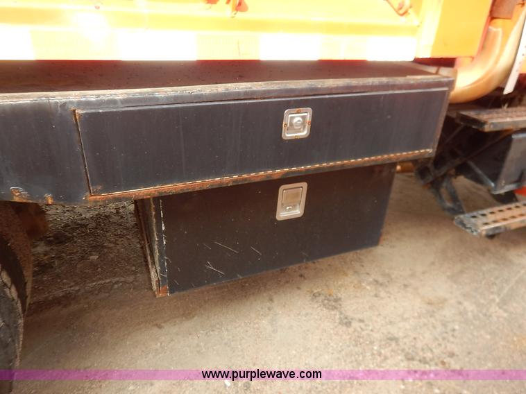 image for item K1691 2001 Sterling LT7500 dump truck