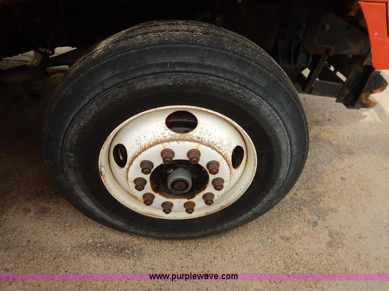 image for item K1691 2001 Sterling LT7500 dump truck