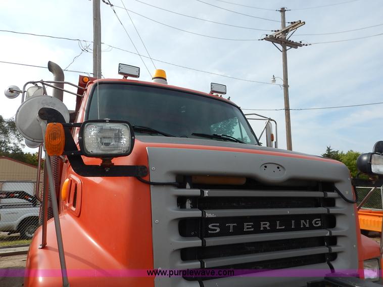 image for item K1691 2001 Sterling LT7500 dump truck