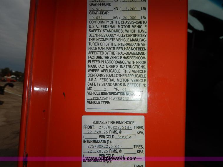 image for item K1691 2001 Sterling LT7500 dump truck