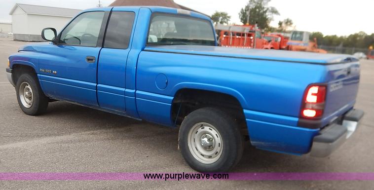 image for item K1696 2001 Dodge Ram 1500 Quad Cab pickup truck