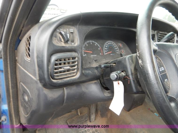 image for item K1696 2001 Dodge Ram 1500 Quad Cab pickup truck