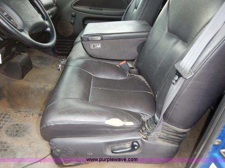 image for item K1696 2001 Dodge Ram 1500 Quad Cab pickup truck