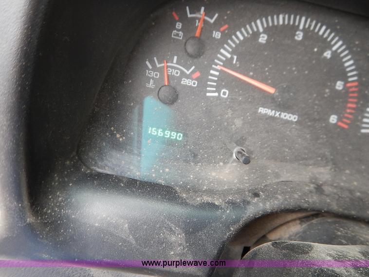 image for item K1696 2001 Dodge Ram 1500 Quad Cab pickup truck