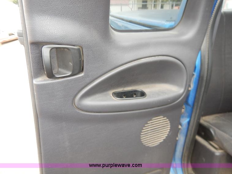 image for item K1696 2001 Dodge Ram 1500 Quad Cab pickup truck