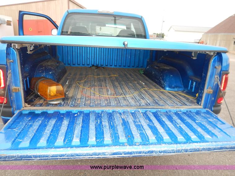 image for item K1696 2001 Dodge Ram 1500 Quad Cab pickup truck