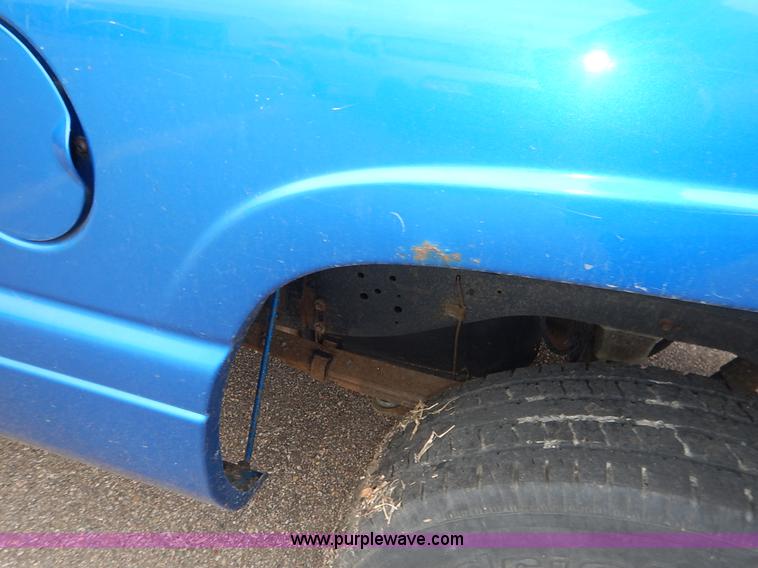 image for item K1696 2001 Dodge Ram 1500 Quad Cab pickup truck