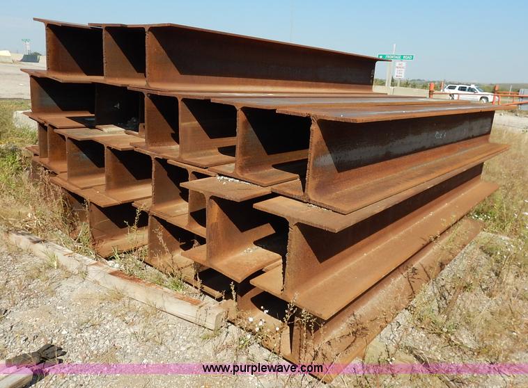 image for item K1703 (136) steel H-beams