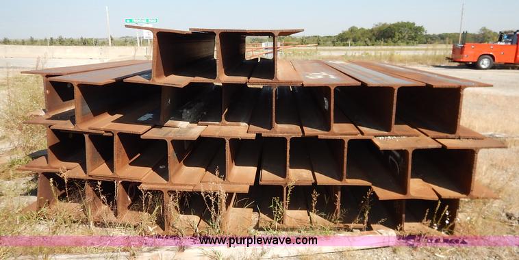 image for item K1703 (136) steel H-beams
