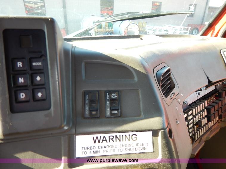 image for item K1707 2001 Sterling LT7501 dump truck