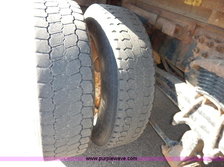 image for item K1707 2001 Sterling LT7501 dump truck