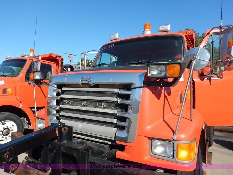 image for item K1708 2001 Sterling LT7501 dump truck