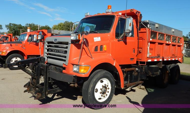 image for item K1709 2001 Sterling LT7501 dump truck