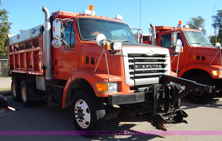 image for item K1709 2001 Sterling LT7501 dump truck