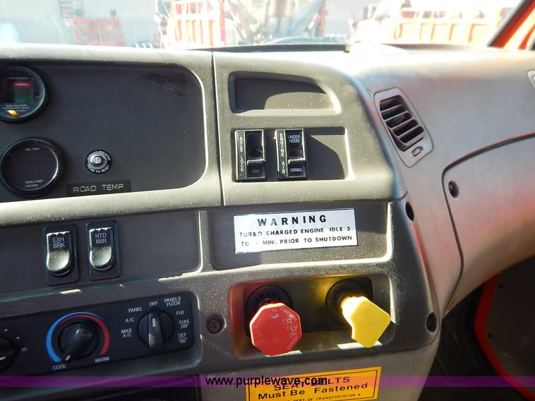 image for item K1709 2001 Sterling LT7501 dump truck