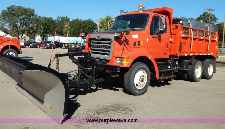 image for item K1710 2001 Sterling LT7501 dump truck