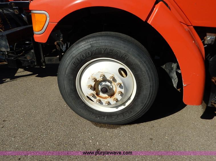 image for item K1710 2001 Sterling LT7501 dump truck