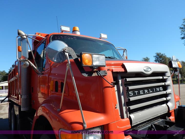 image for item K1710 2001 Sterling LT7501 dump truck