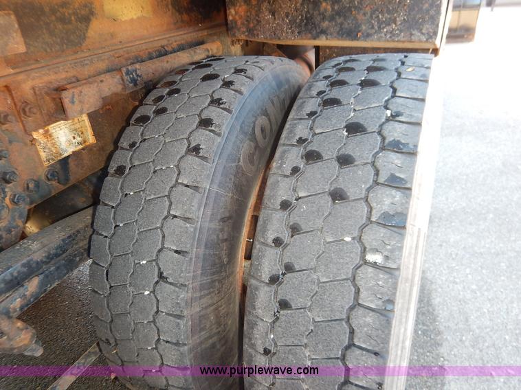 image for item K1710 2001 Sterling LT7501 dump truck