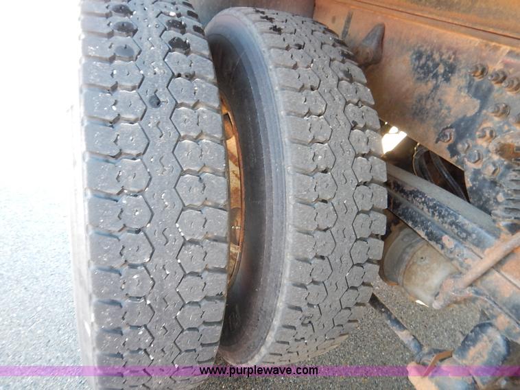 image for item K1710 2001 Sterling LT7501 dump truck