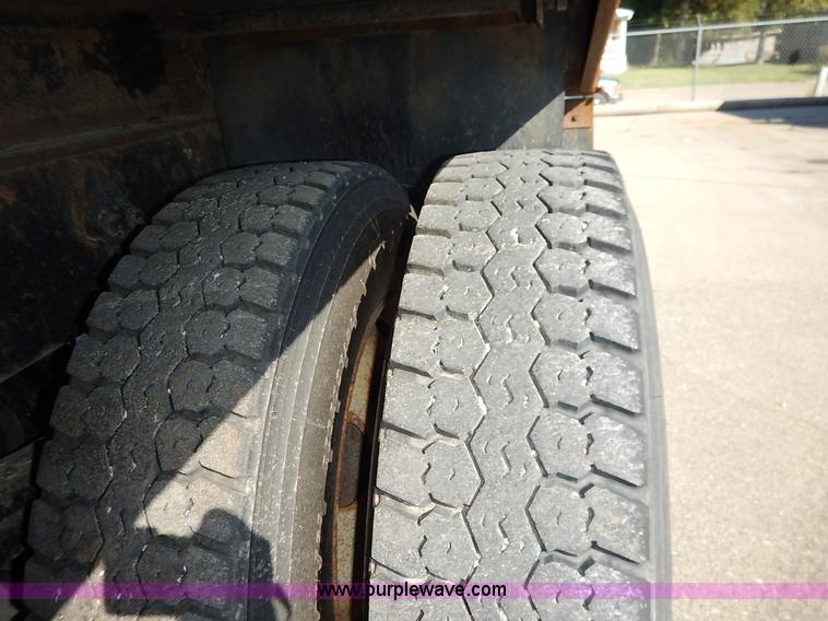 image for item K1710 2001 Sterling LT7501 dump truck