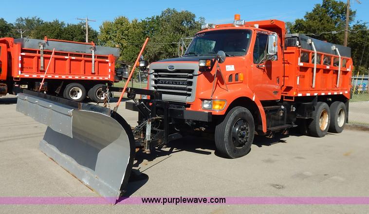 image for item K1711 2001 Sterling LT7501 dump truck