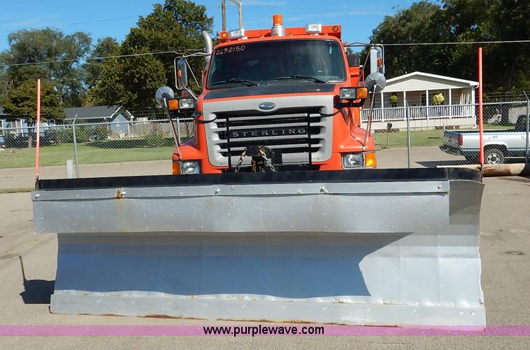 image for item K1711 2001 Sterling LT7501 dump truck