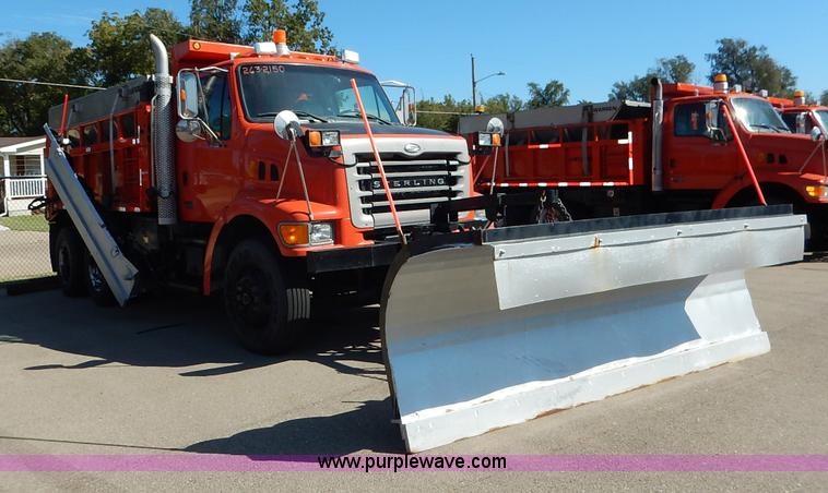 image for item K1711 2001 Sterling LT7501 dump truck