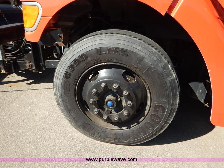 image for item K1711 2001 Sterling LT7501 dump truck