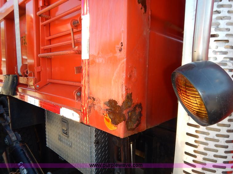 image for item K1711 2001 Sterling LT7501 dump truck