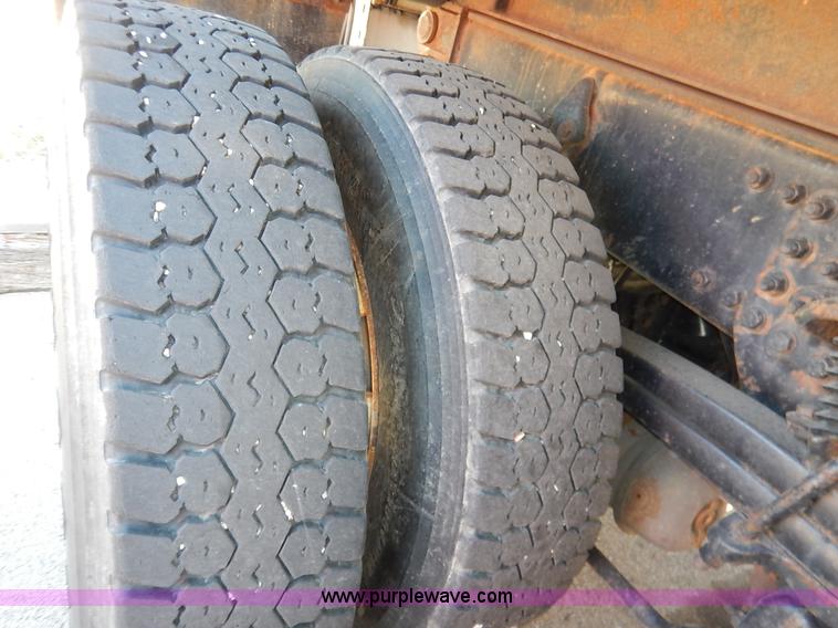 image for item K1711 2001 Sterling LT7501 dump truck