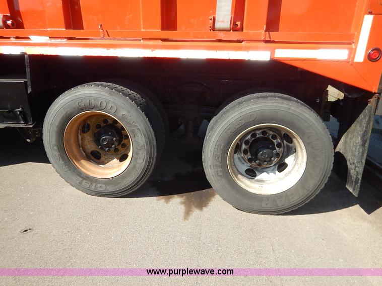 image for item K1711 2001 Sterling LT7501 dump truck